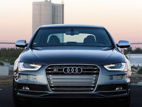 Used 2013 Audi S4 Premium Plus image 3