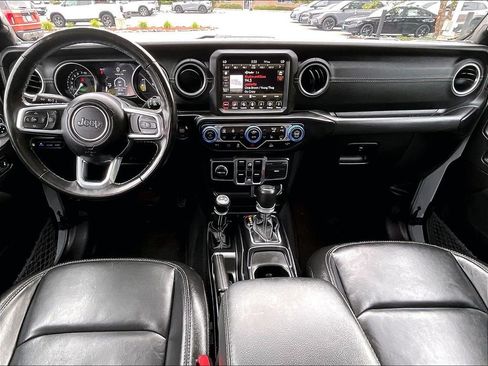 Used 2023 Jeep Wrangler Unlimited Sahara w/ Cold Weather Group AWD/4WD image 21