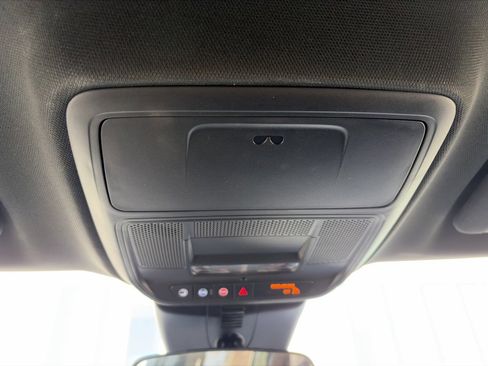 Used 2025 GMC Acadia Elevation image 26