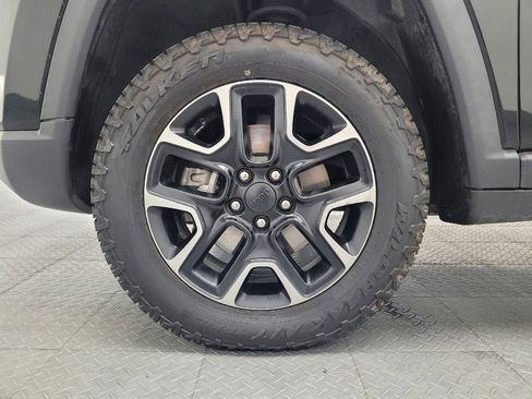 Used 2019 Jeep Compass Trailhawk w/ Leather Interior Group AWD/4WD image 31