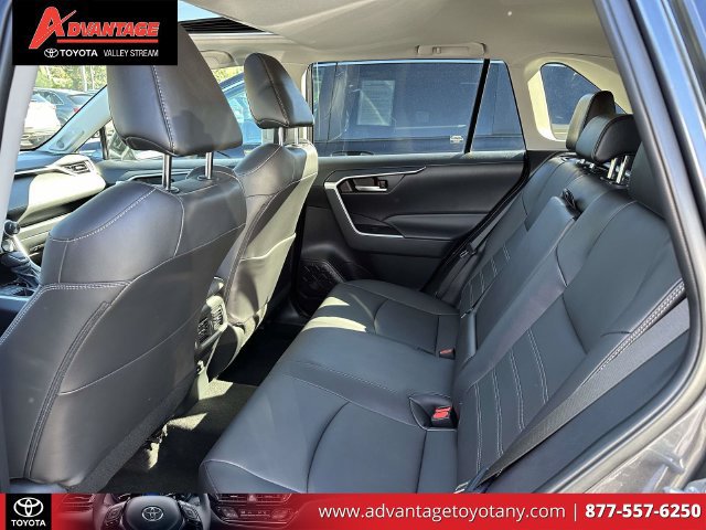 Used 2023 Toyota RAV4 XLE Premium AWD/4WD image 15