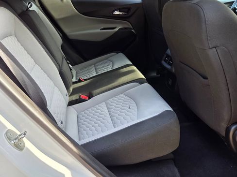 Used 2019 Chevrolet Equinox LT FWD image 17