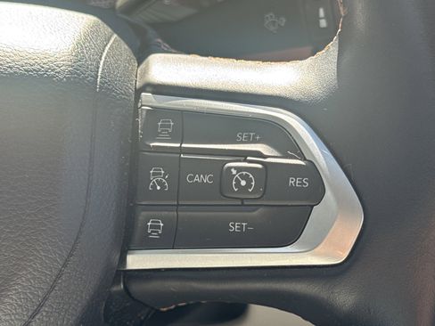 Used 2022 Jeep Compass Limited image 19