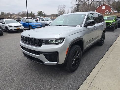 New 2026 Jeep Grand Cherokee L 4WD image 3