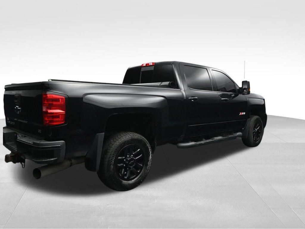 Used 2018 Chevrolet Silverado 2500 LTZ w/ Midnight Edition AWD/4WD image 5