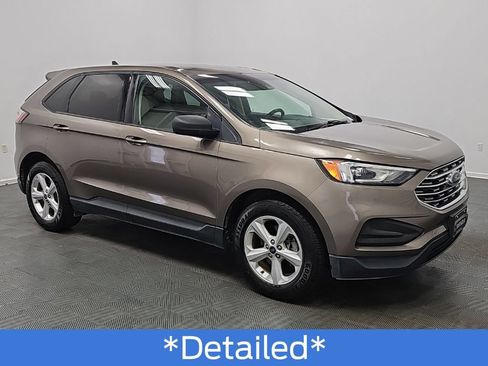 Used 2019 Ford Edge SE FWD image 2