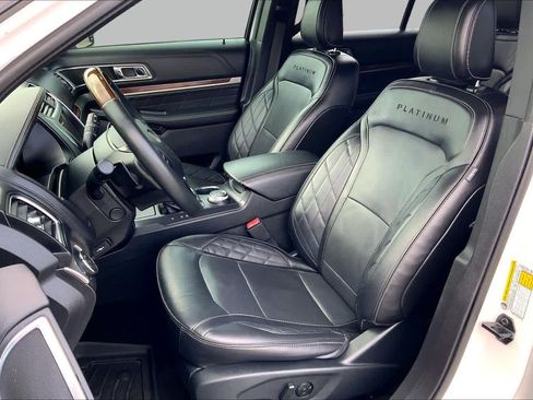 Used 2019 Ford Explorer Platinum AWD/4WD image 8