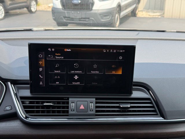 Used 2025 Audi Q5 2.0T Premium Plus w/ Premium Plus Package AWD/4WD image 30