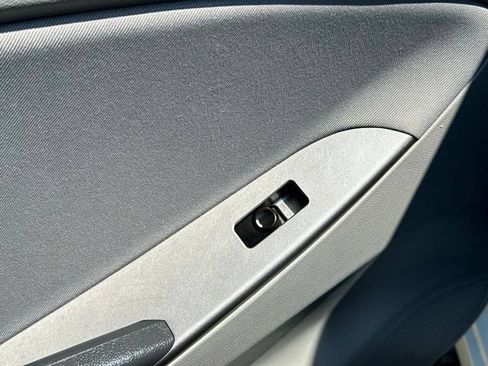 Used 2017 Hyundai Accent SE FWD image 16