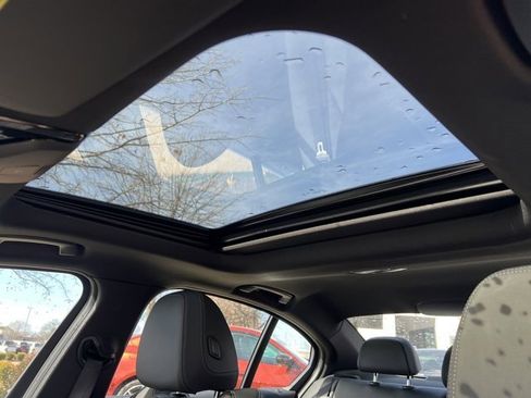 Certified 2025 BMW 330i xDrive Sedan w/ Premium Package image 9