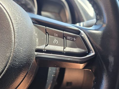 Used 2019 Toyota Yaris XLE FWD image 30