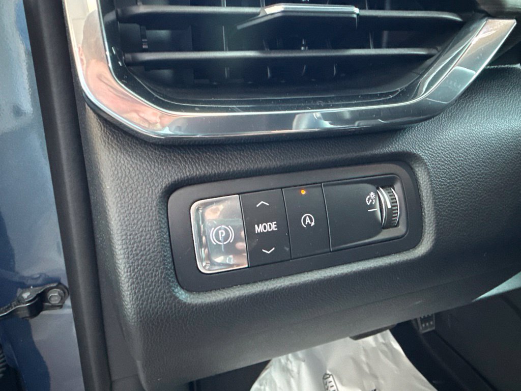 Used 2024 GMC Acadia Denali FWD image 25