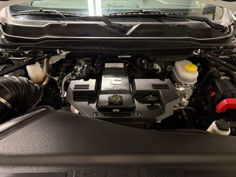 Used 2024 RAM 2500 Laramie w/ Night Edition image 44