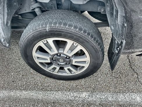 Used 2020 Toyota Tundra Platinum image 7