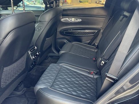 Used 2023 Genesis GV70 3.5T Sport w/ Sport Prestige Package AWD/4WD image 18