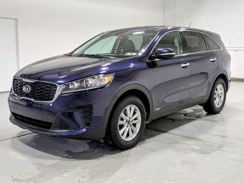 Used 2020 Kia Sorento LX image 1