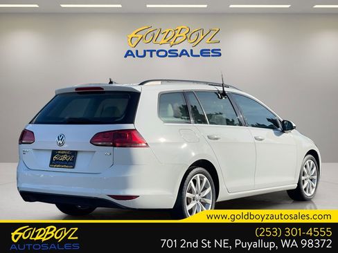 Used 2017 Volkswagen Golf SE image 4