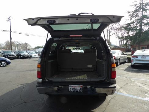 Used 2003 Chevrolet Suburban LS w/ Cargo Package image 11