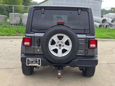 Used 2020 Jeep Wrangler Sport AWD/4WD image 10