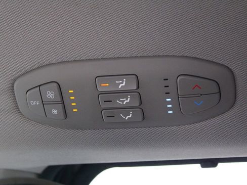Used 2017 Kia Sedona LX w/ LX Essentials Premium Package image 28