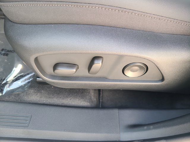 New 2027 Chevrolet Equinox LT w/ Convenience Package II FWD image 24