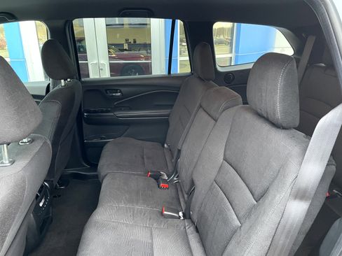 Certified 2022 Honda Pilot Sport image 9