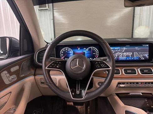 Used 2025 Mercedes-Benz GLE 450e 4MATIC image 35