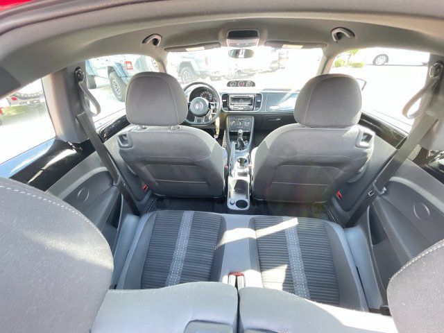 Used 2012 Volkswagen Beetle 2.0T FWD image 33