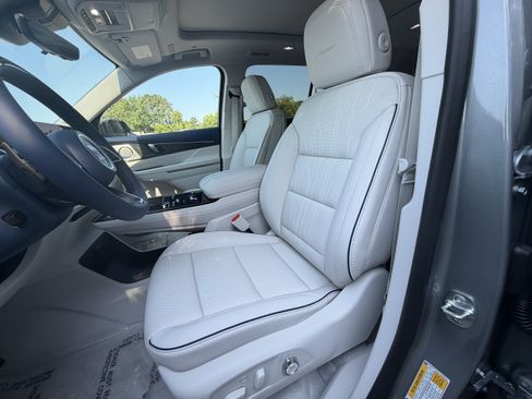 New 2026 Buick Enclave Avenir w/ Super Cruise Package FWD image 16