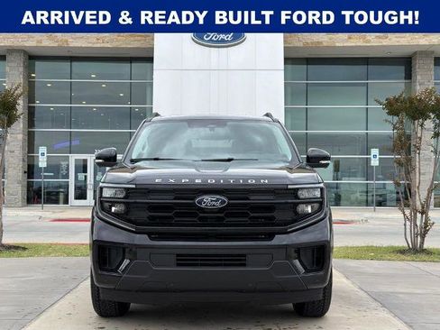 New 2026 Ford Expedition Active RWD image 2