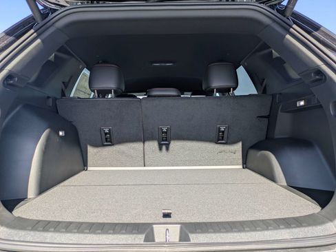 New 2026 Chevrolet Equinox RS w/ Convenience Package III AWD/4WD image 7