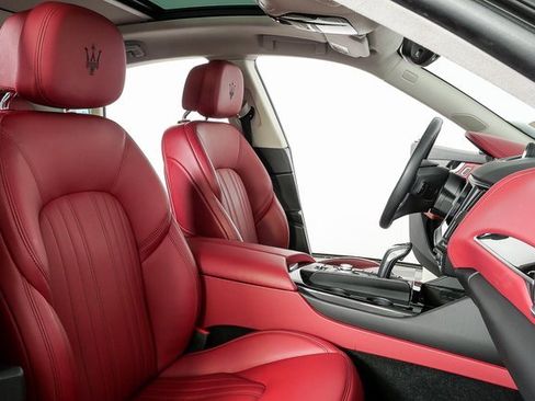 Certified 2022 Maserati Levante Modena image 23