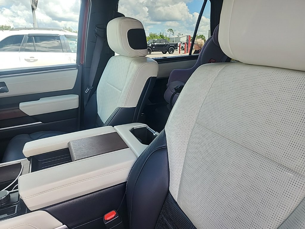 Used 2024 Toyota Sequoia Capstone AWD/4WD image 11