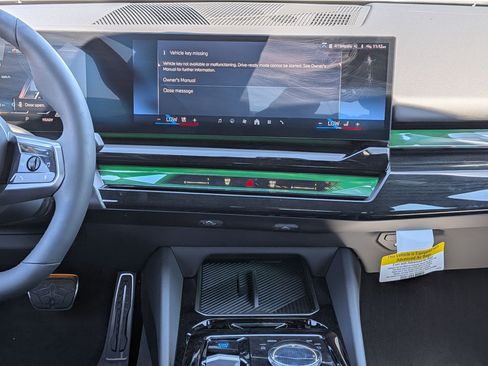 Used 2026 BMW i5 eDrive40 w/ M Sport Package image 30