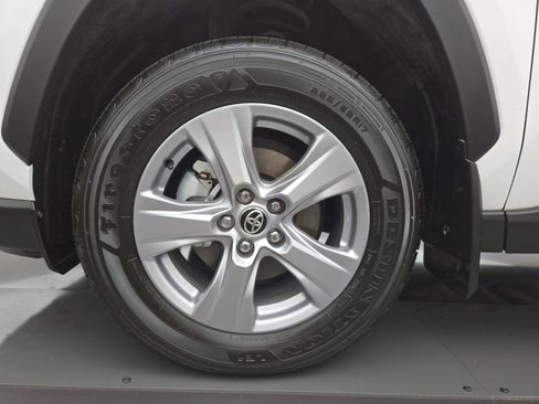 Certified 2025 Toyota RAV4 LE AWD/4WD image 28