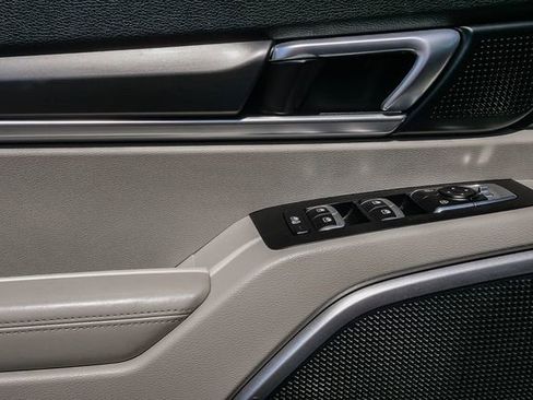 Used 2020 Kia Telluride S w/ S 8 Passenger Seating Package FWD image 24