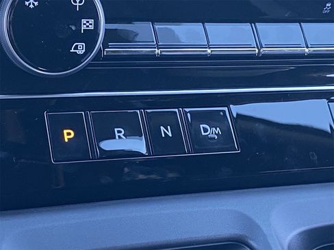 New 2026 Nissan Armada SL w/ Captain's Chari Seat Package image 31