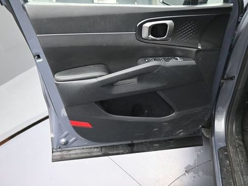 Used 2024 Kia Sorento S FWD image 20