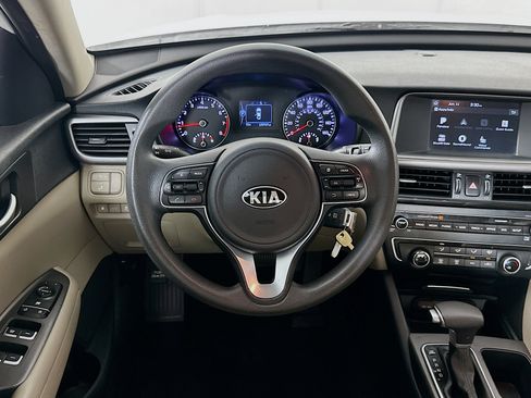 Used 2018 Kia Optima LX w/ 17" Alloy Wheels Package FWD image 18