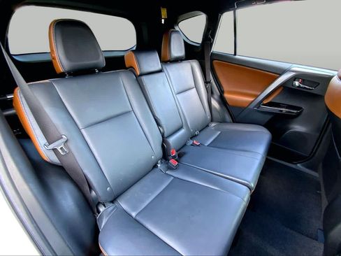 Used 2017 Toyota RAV4 SE w/ Advanced Technology Package FWD image 20