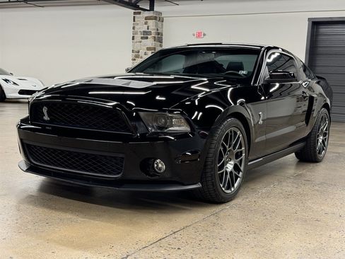 Used 2012 Ford Mustang Shelby GT500 w/ SVT Performance Pkg RWD image 3