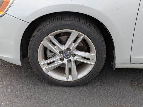 Used 2015 Volvo V60 T5 Premier w/ Protection Package image 17