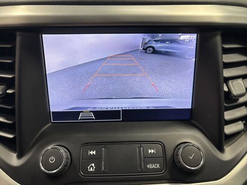 Used 2023 GMC Acadia SLE w/ LPO, Floor Liner Package image 18