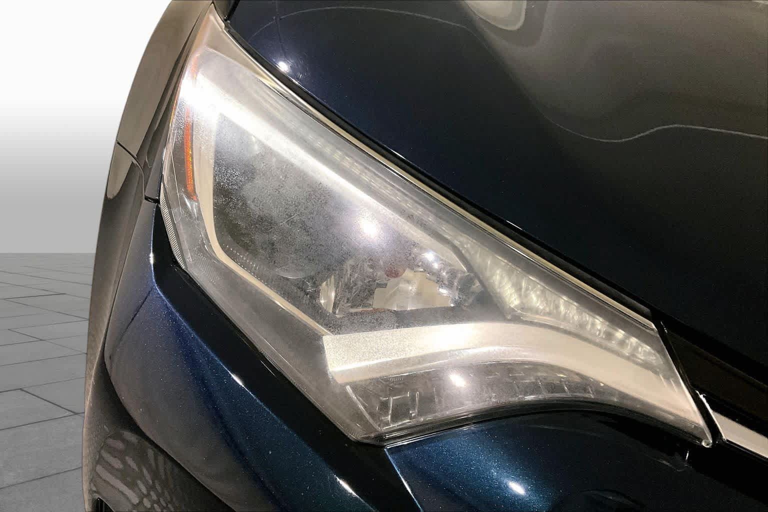 Used 2017 Toyota RAV4 XLE AWD/4WD image 26