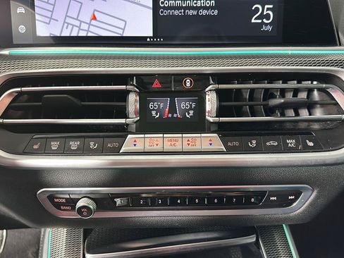 Used 2022 BMW X5 xDrive40i w/ M Sport Package AWD/4WD image 19
