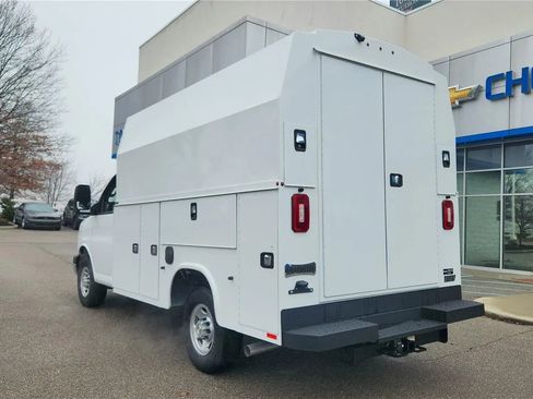 New 2025 Chevrolet Express 3500 w/ Power Convenience Package image 6