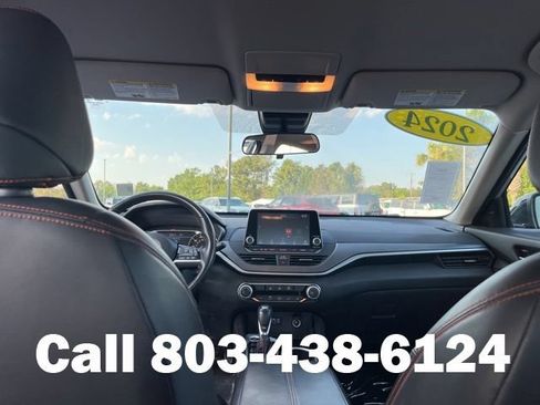 Used 2024 Nissan Altima 2.5 SR FWD image 15