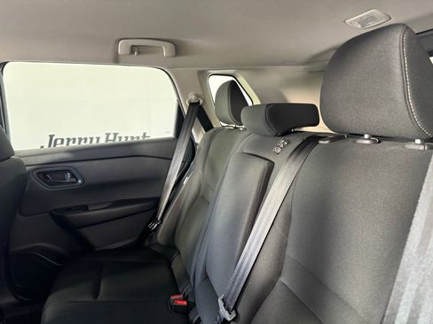 Used 2024 Nissan Rogue S AWD/4WD image 10