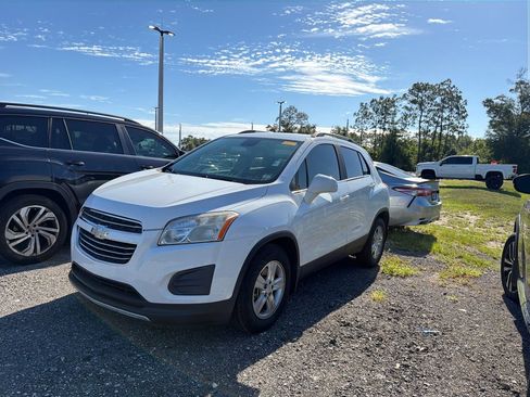 Used 2016 Chevrolet Trax LT w/ LT Convenience Package FWD image 1