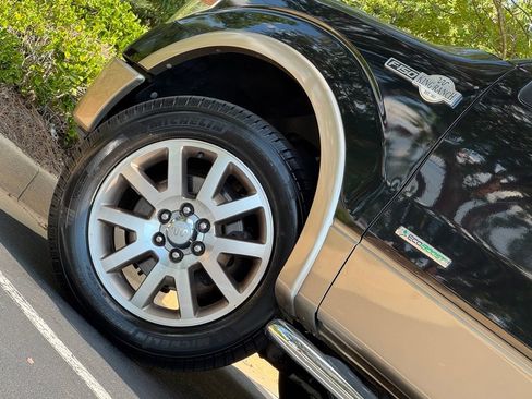 Used 2013 Ford F150 King Ranch w/ King Ranch Luxury Pkg image 9